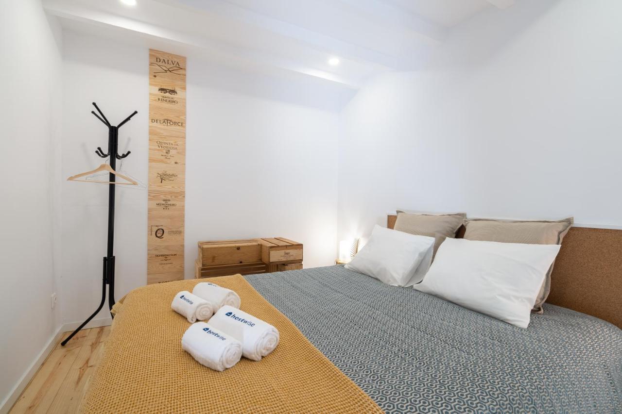 Sunny Bright Duplexes & Pool By Host Wise ヴィラ・ノヴァ・デ・ガイア エクステリア 写真