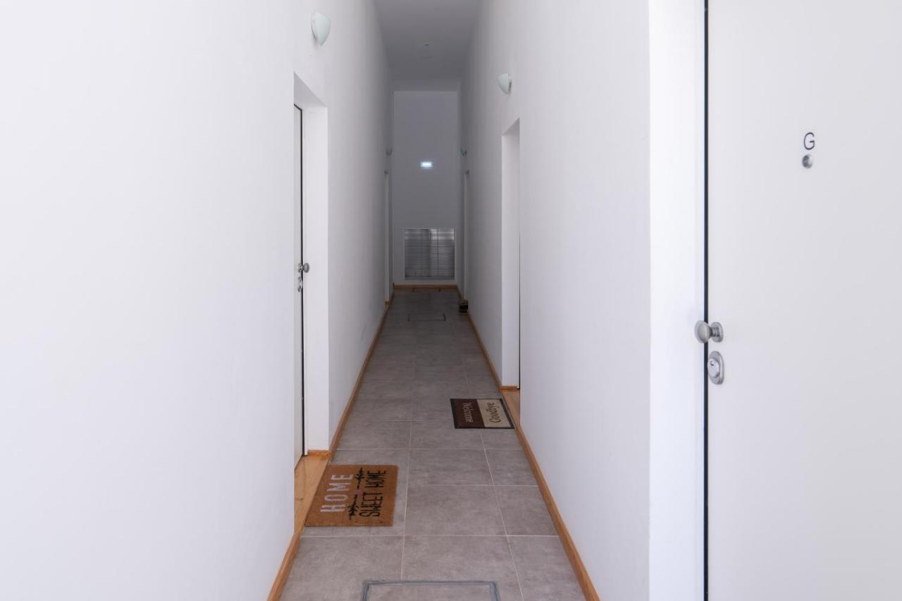 Sunny Bright Duplexes & Pool By Host Wise ヴィラ・ノヴァ・デ・ガイア エクステリア 写真